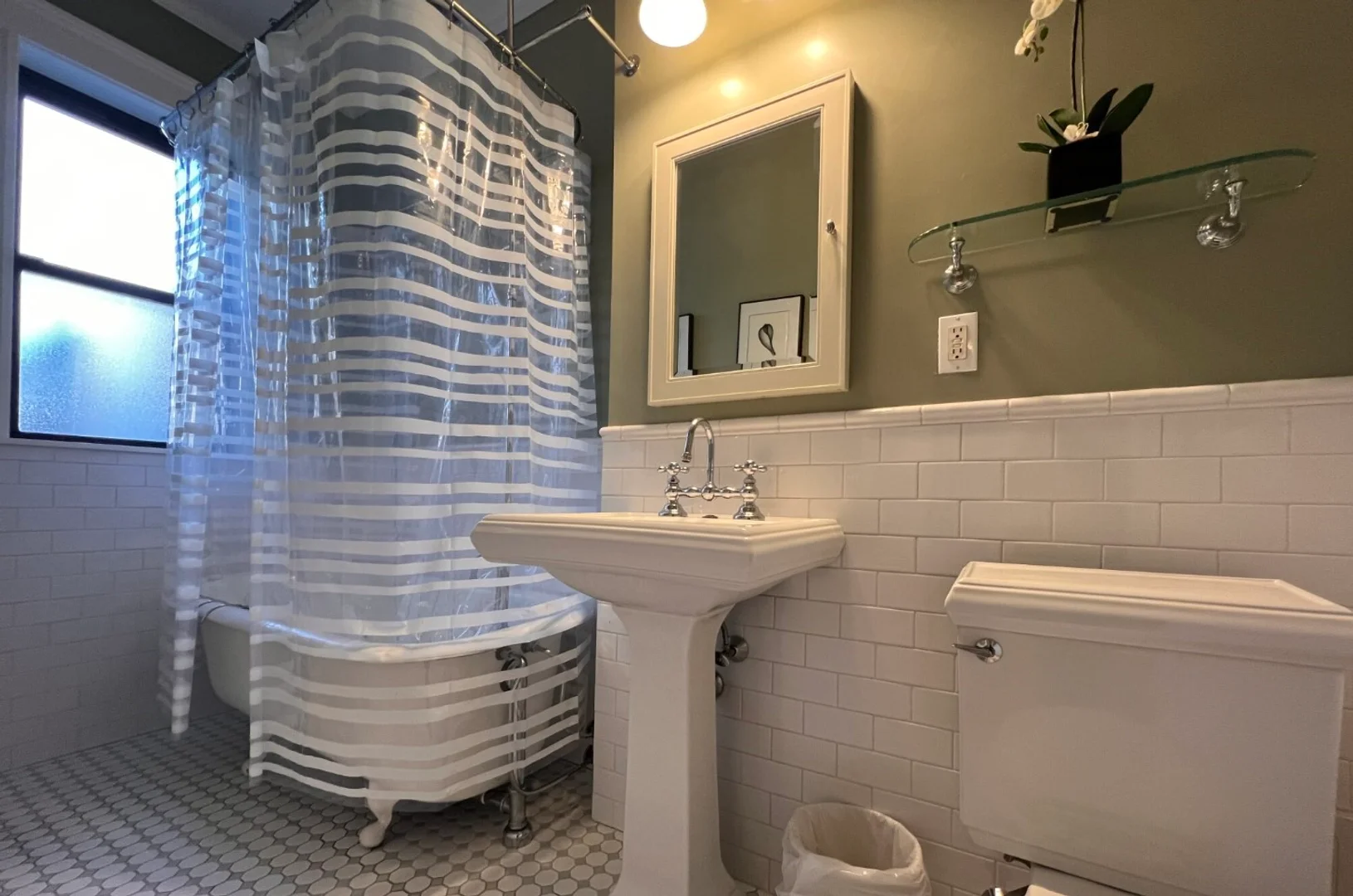 52, Charlesgate E, Unit 174, Fenway, Boston, MA, 02215