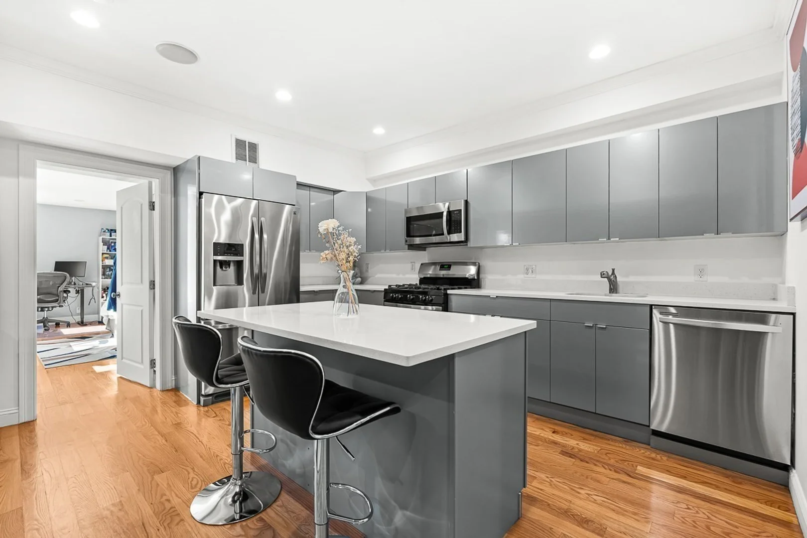 305, Sumner St., Unit 2, East Boston, Boston, MA, 02128