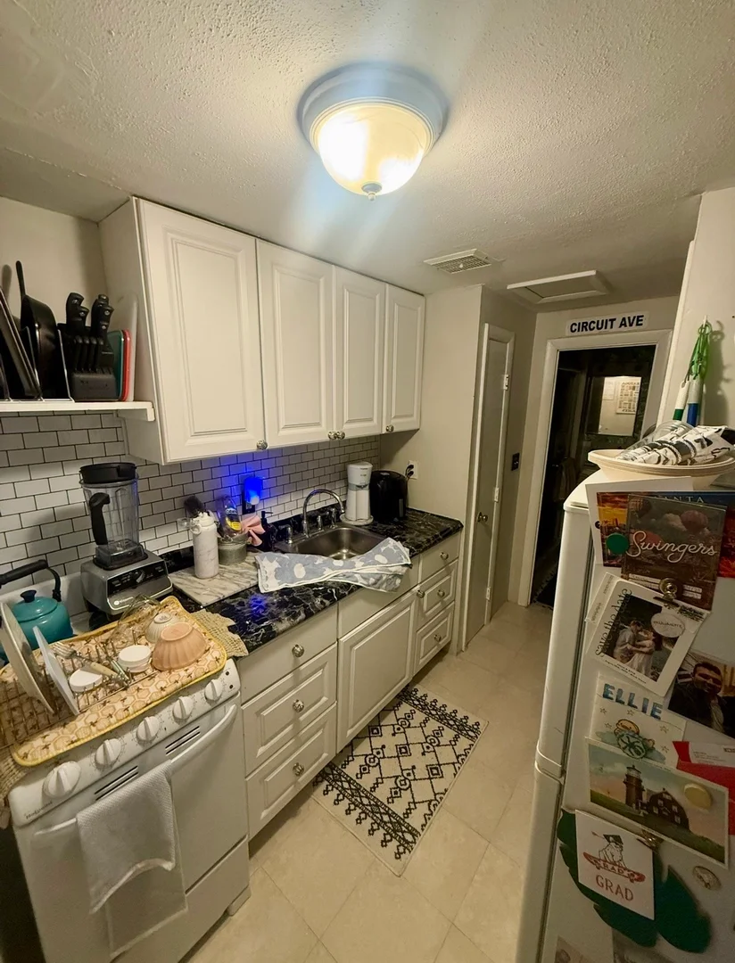 222, Beacon St., Unit 4, Back Bay, Boston, MA, 02116