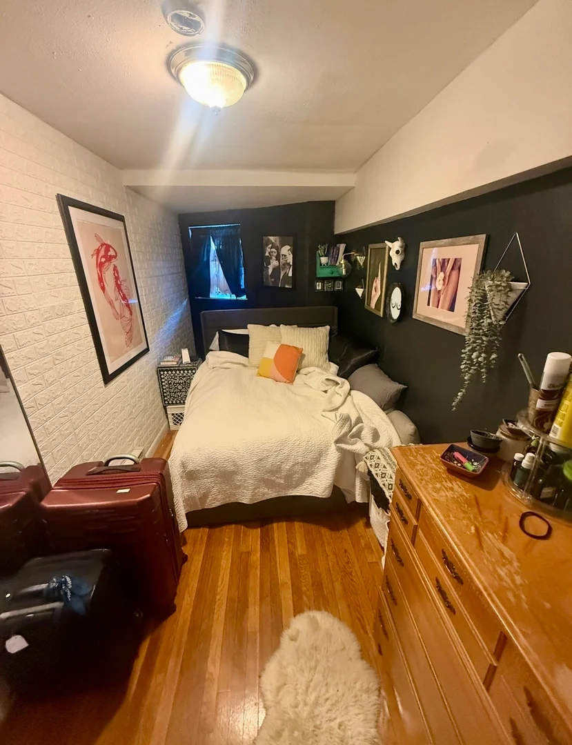 222, Beacon St., Unit 4, Back Bay, Boston, MA, 02116