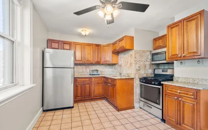Appartamento intero in residence in 65, Dennis St., Unit 3, Roxbury, Boston, MA, 02119, immagine 6 di 16