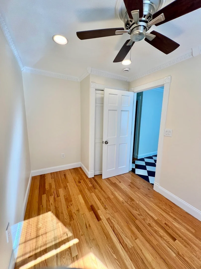 171, West 6th St., Unit 2, South Boston, Boston, MA, 02127