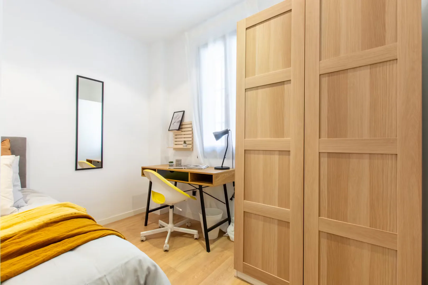 Habitación estudiantil económica cerca del campus en 