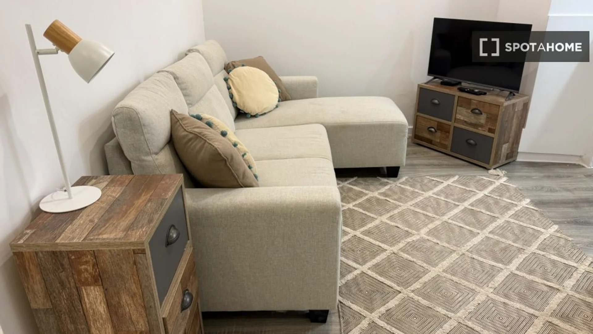 Habitación estudiantil económica cerca del campus en 