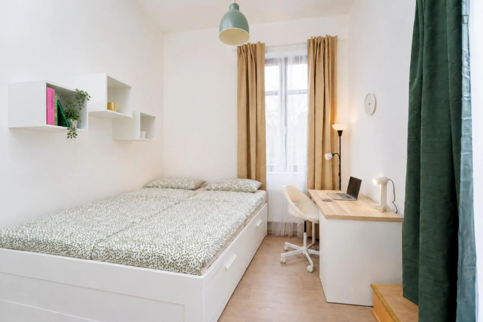Praktisches Studio in , das auf die Bedürfnisse von Studenten zugeschnitten ist