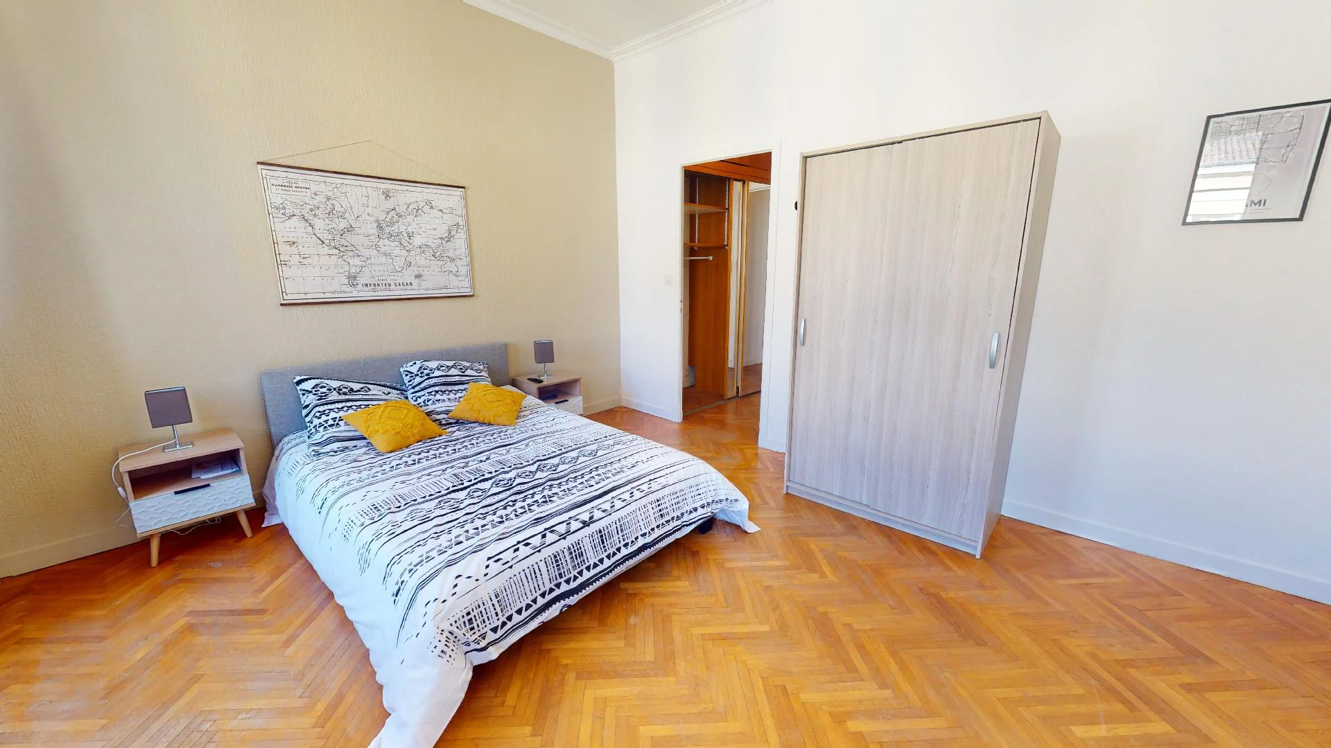 Cozy room for students available in 