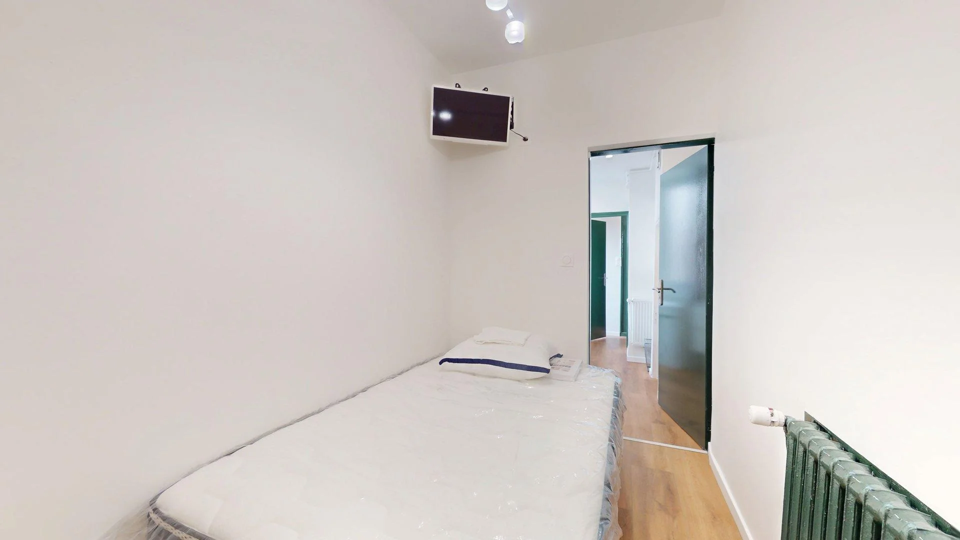 Quarto de estudante económico perto do campus em