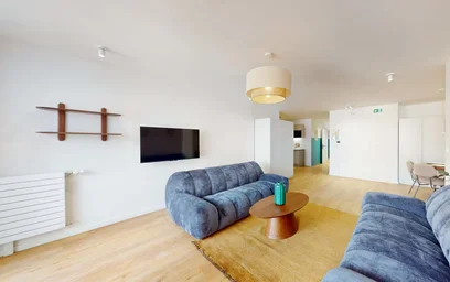 Private room at Rue Hoche, image 2 of 10