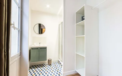 Quarto privado em 77 Rue de Bellevue, 92100 Boulogne-Billancourt, France, imagem 3 de 12