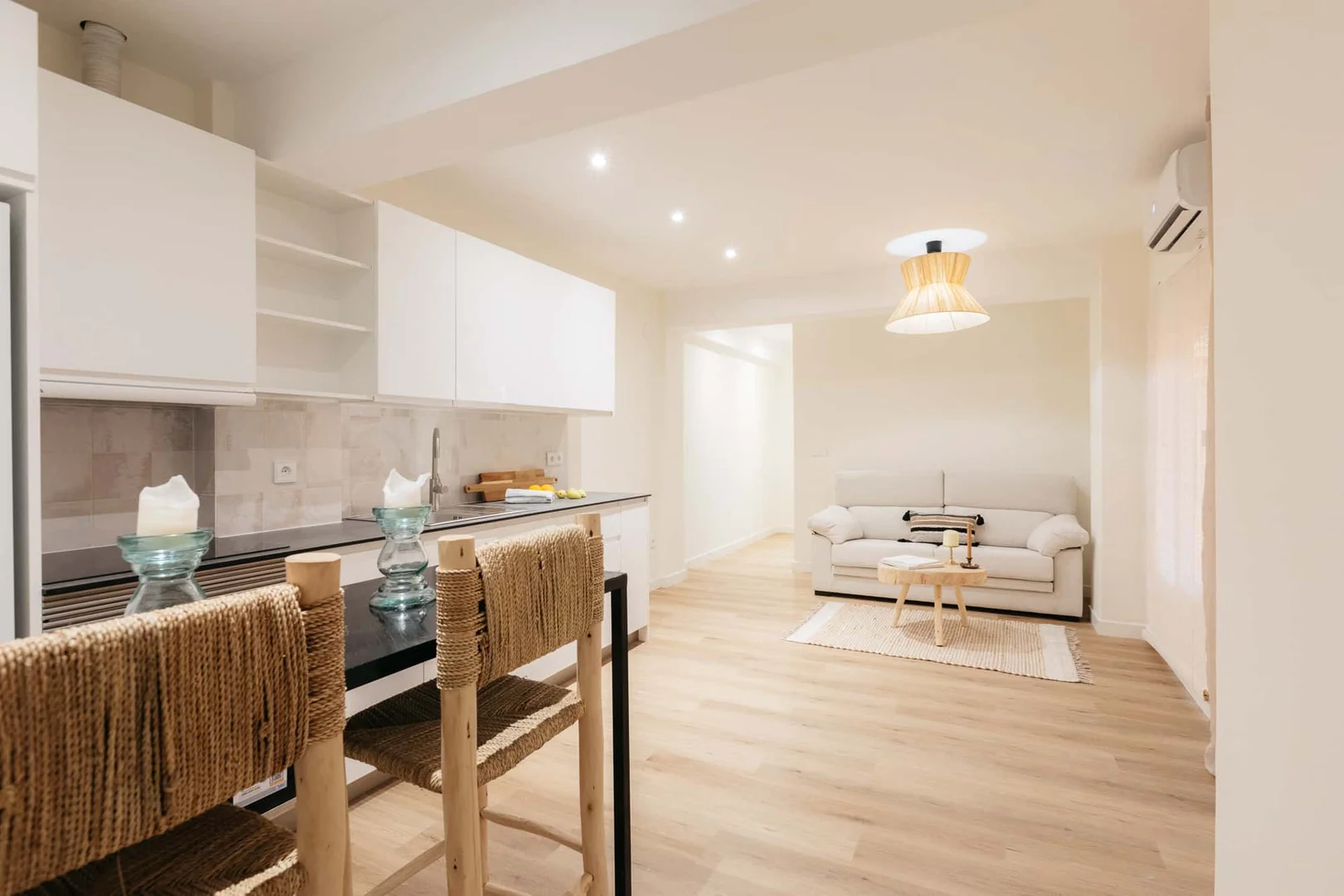 Affordable room for students with ample lighting in 