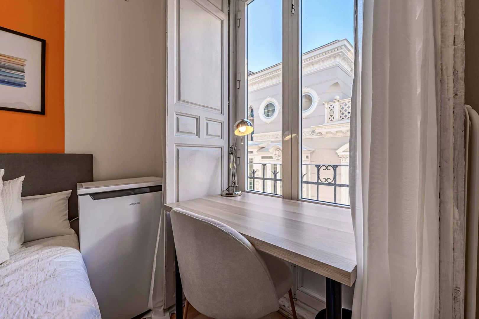 Economical student room with convenient location in 