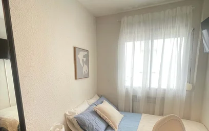 Private room at C. Valdemoro, 18, pta 28, 28901 Getafe, Madrid, Spain, image 4 of 11