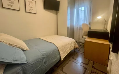 Private room at C. Valdemoro, 18, pta 28, 28901 Getafe, Madrid, Spain, image 5 of 12