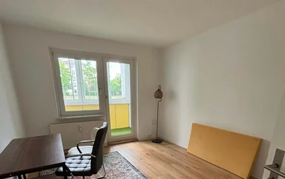 Room for rent with double bed {area}