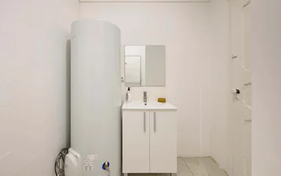 Private room at Av. António Augusto de Aguiar 56, 1050-012 Lisboa, Portogallo, image 15 of 41