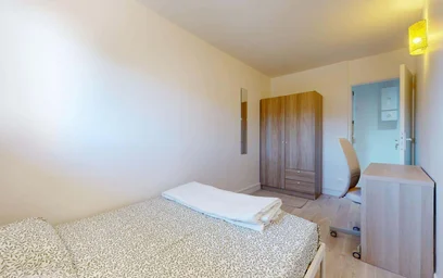 Private room at 23 Bd du Montaigut, 94000 Créteil, France, image 2 of 18