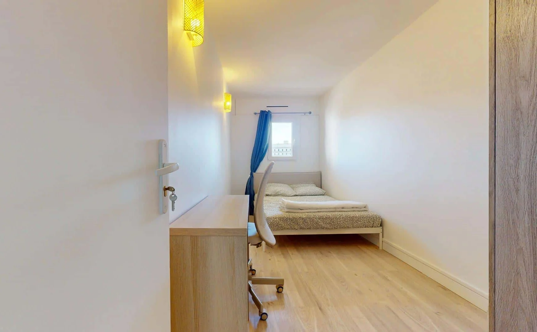Budget-friendly student room close to campus in 