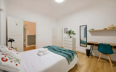 Private room at Av. António Augusto de Aguiar 56, 1050-012 Lisboa, Portogallo, image 2 of 41