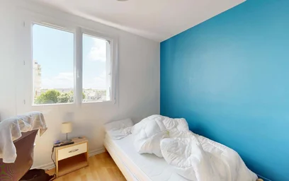 Private room at 12 Rue Gustave Mareau, 49000 Angers, France, image 4 of 20