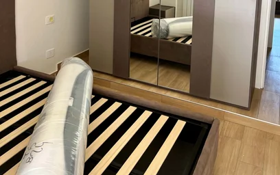 Renting rooms by the month in {area}