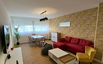 Room for rent in a shared flat in {area}