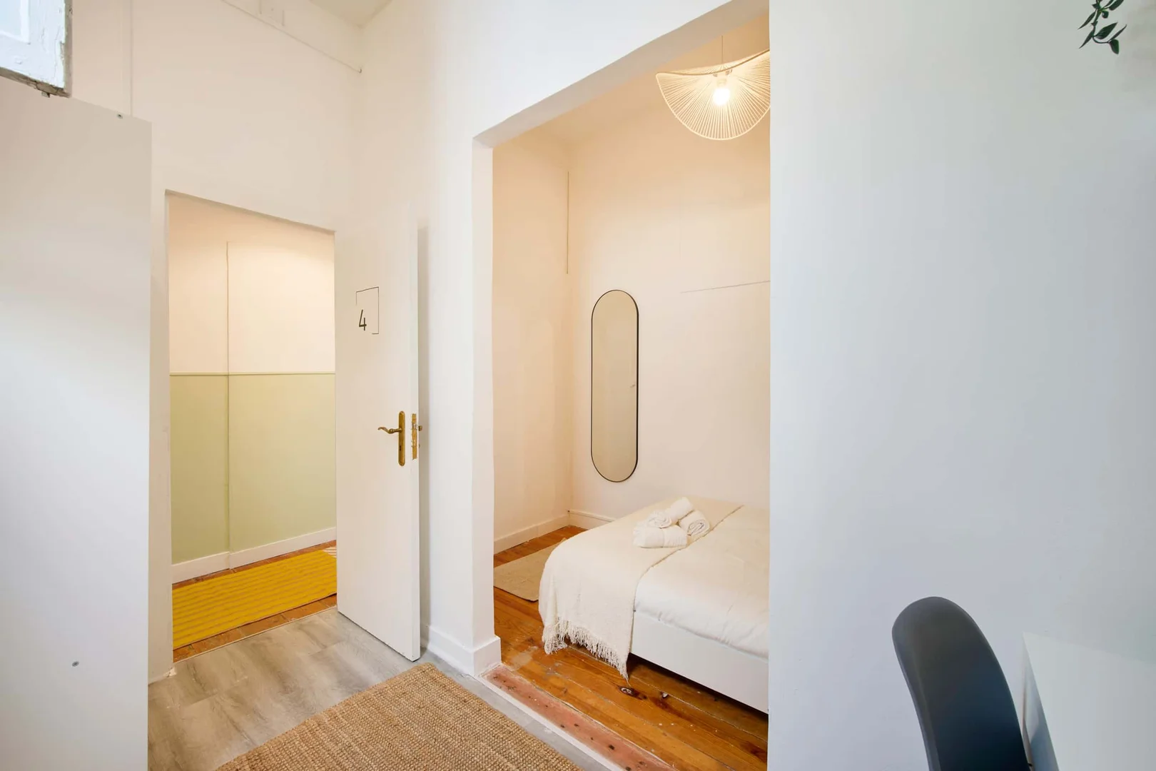 Habitación en apartamento estudiantil en alquiler en , completamente amueblado