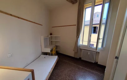 Chambre privée à Via S. Vitale, 40125 Bologna BO, Italy, image 3 de 38