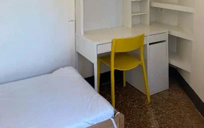 Chambre privée à Via S. Vitale, 40125 Bologna BO, Italy, image 8 de 38