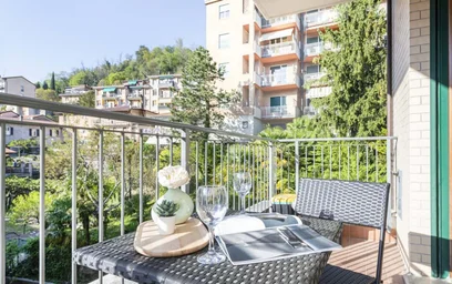 Dairenin tamamı konumu Via Bellinzona, 76, 22100 Como CO, Italy, 2 30 görüntüsü