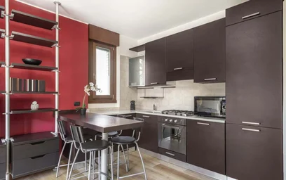 Dairenin tamamı konumu Via Bellinzona, 76, 22100 Como CO, Italy, 11 30 görüntüsü