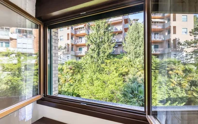 Dairenin tamamı konumu Via Bellinzona, 76, 22100 Como CO, Italy, 20 30 görüntüsü