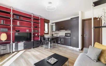 Dairenin tamamı konumu Via Bellinzona, 76, 22100 Como CO, Italy, 10 30 görüntüsü