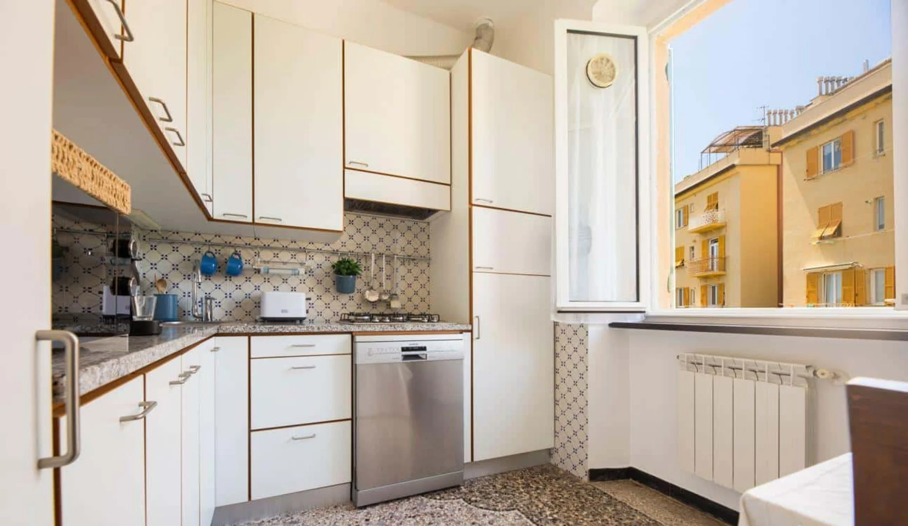 Viale Aspromonte, 9, 16128 Genova GE, Italy