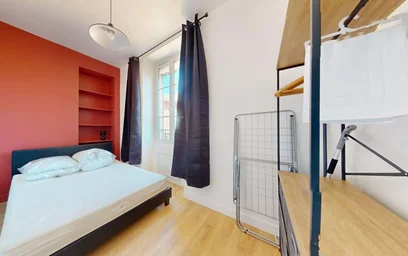 Entire apartment at 19 Rue Persoz, 69100 Villeurbanne, France, image 9 of 13