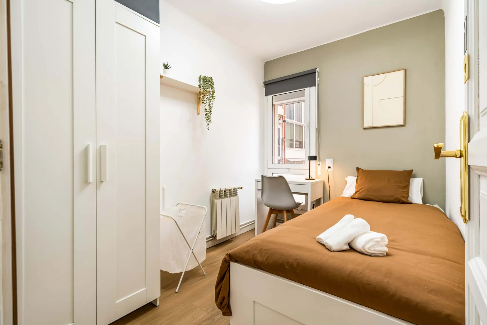 Quarto acolhedor para estudantes disponível em 