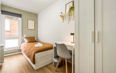 Quarto privado em Carrer de Sant Isidor, 31, 08206 Sabadell, Barcelona, Spagna, imagem 2 de 32