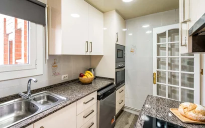 Quarto privado em Carrer de Sant Isidor, 31, 08206 Sabadell, Barcelona, Spagna, imagem 20 de 32