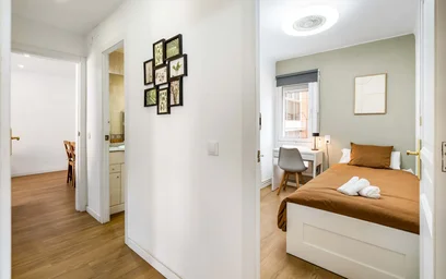 Quarto privado em Carrer de Sant Isidor, 31, 08206 Sabadell, Barcelona, Spagna, imagem 3 de 32