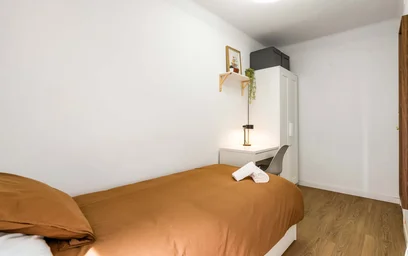 Quarto privado em Carrer de Sant Isidor, 31, 08206 Sabadell, Barcelona, Spagna, imagem 4 de 32