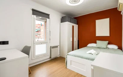 Quarto privado em Carrer de Sant Isidor, 31, 08206 Sabadell, Barcelona, Spagna, imagem 2 de 32