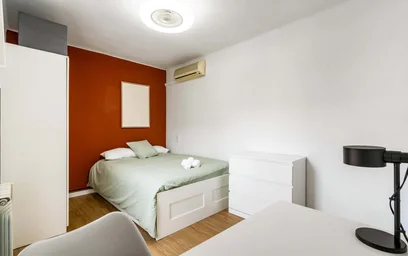 Quarto privado em Carrer de Sant Isidor, 31, 08206 Sabadell, Barcelona, Spagna, imagem 3 de 32