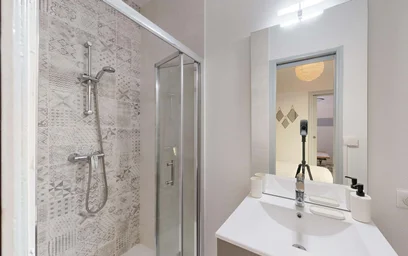 Logement entier à 7 Rue Emile Guichenné, 64000 Pau, France, image 13 de 16