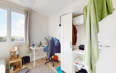 Private room at 12 Rue Gustave Mareau, 49000 Angers, France, image 4 of 20