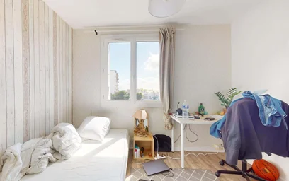 Private room at 12 Rue Gustave Mareau, 49000 Angers, France, image 5 of 20