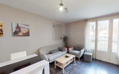 Habitación privada en 35 Ave. Washington, 38100 Grenoble, France, imagen 5 de 18