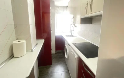 Private room at C. Valdemoro, 18, pta 28, 28901 Getafe, Madrid, Spain, image 12 of 12