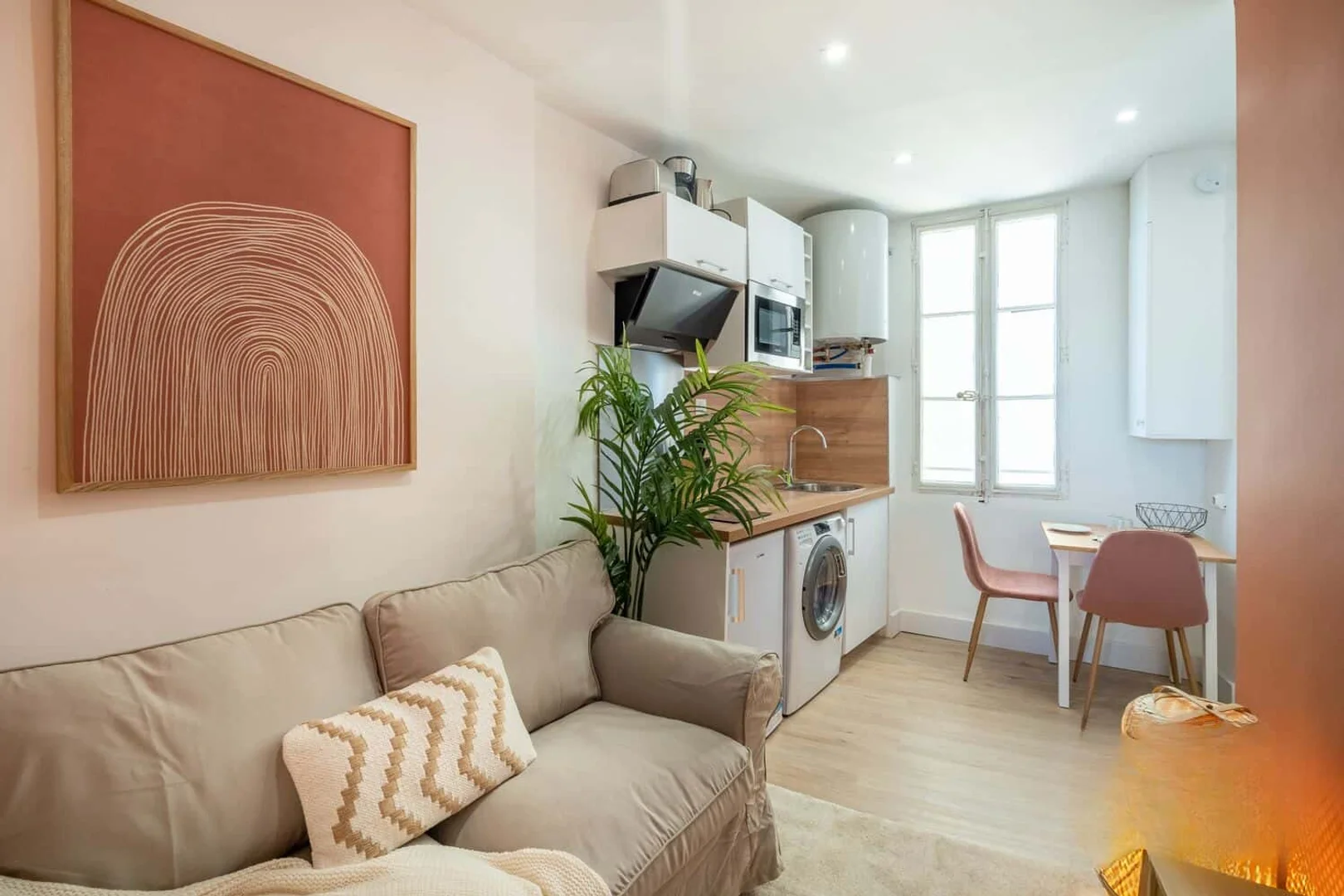 106 Cr Lieutaud, 13006 Marseille, France