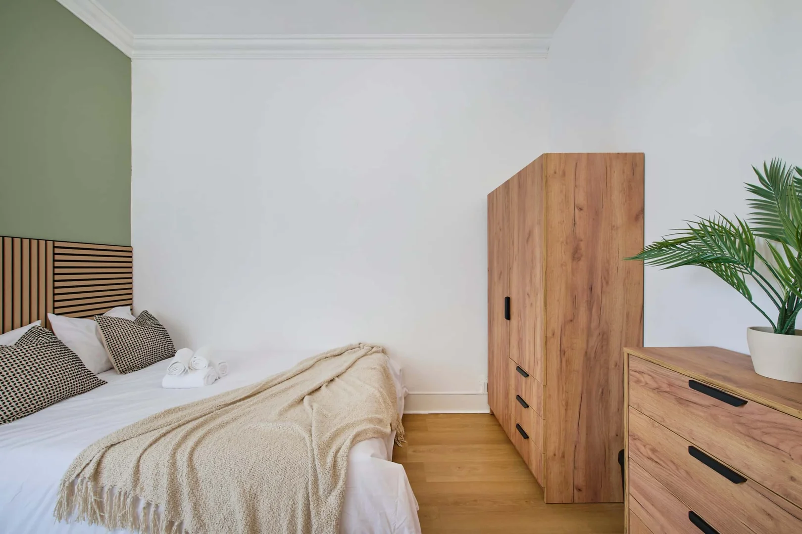 Budget-friendly student room close to campus in 