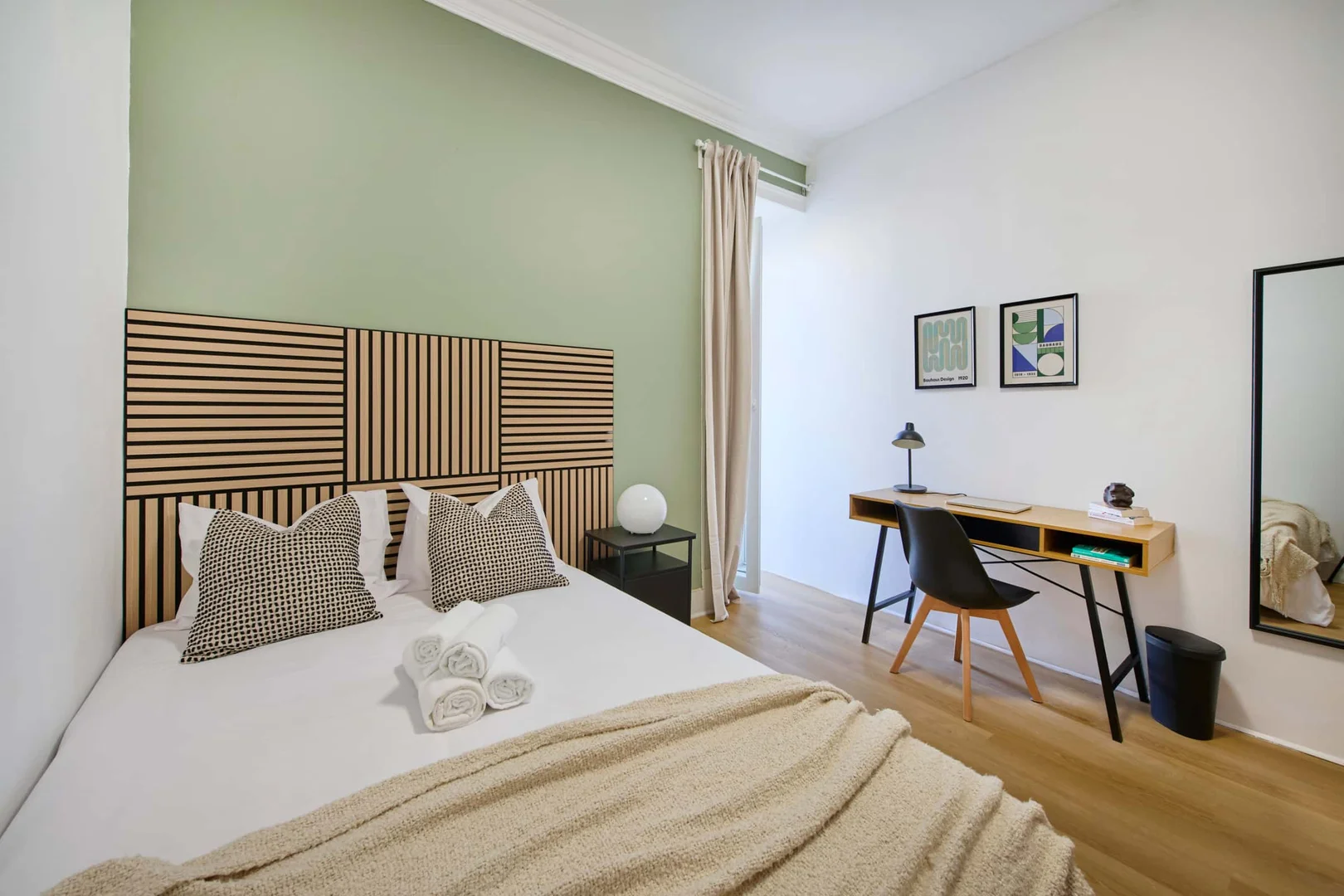 Room for rent in student apartment in , fully furnished