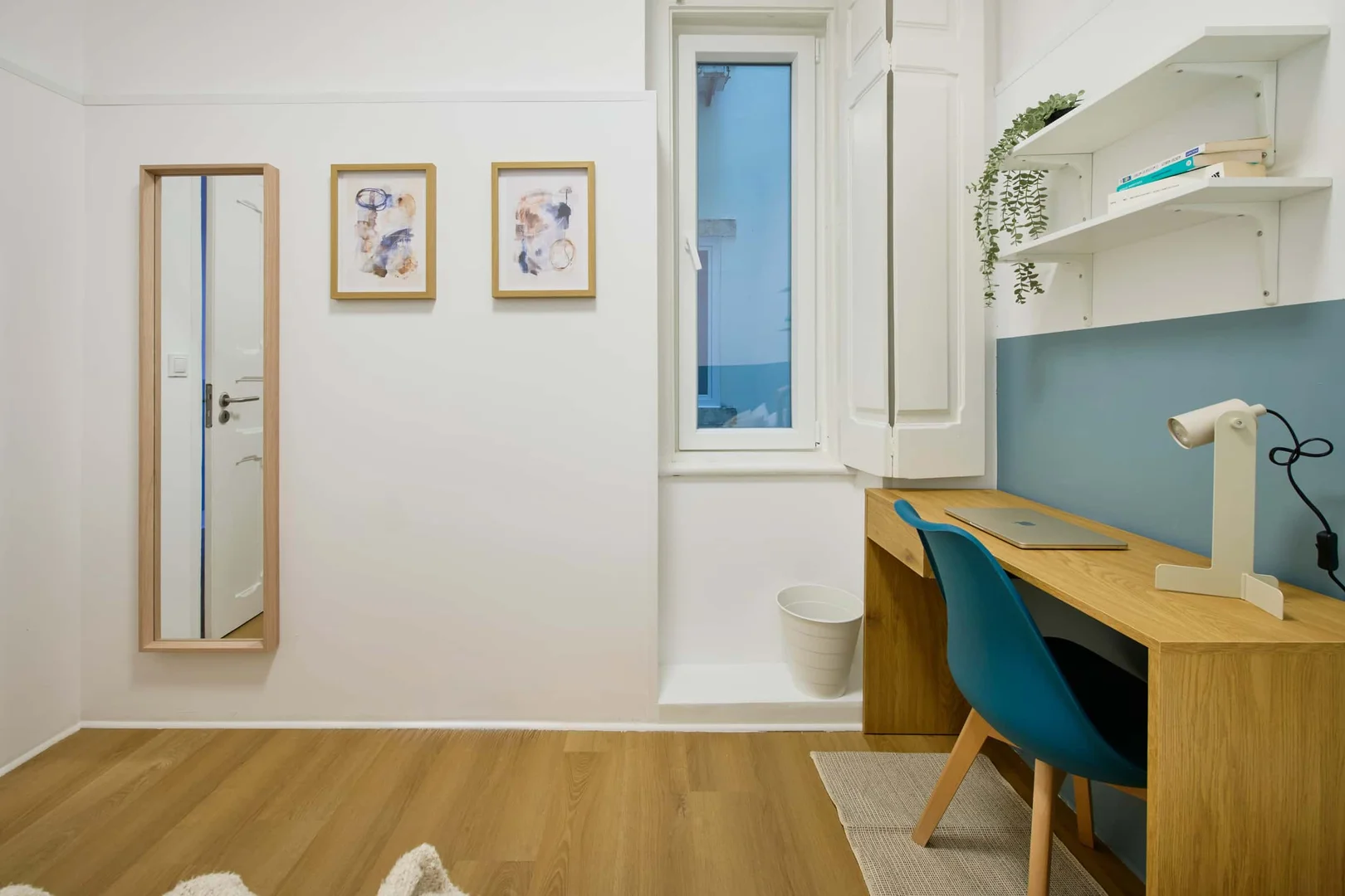 Student-friendly room in with modern amenities
